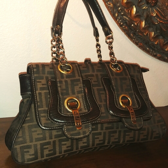 Auth Vintage Fendi Baguette Logos Bag